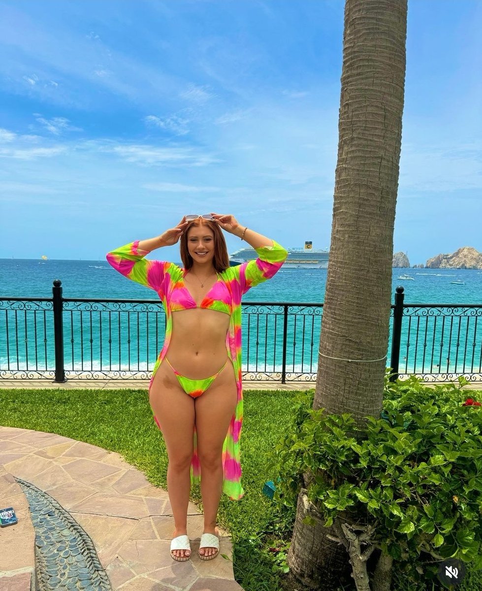 instasluts23's tweet photo. She be getting fucked right there for all to see! #GingerSlut https://t.co/F7qdyahJ4n