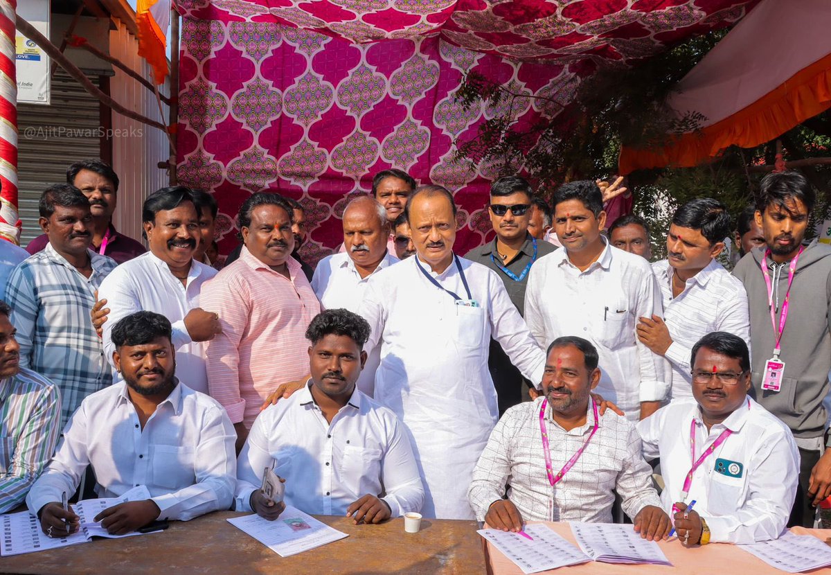 AjitPawarSpeaks's tweet photo. बारामती विधानसभा मतदारसंघातील विविध मतदान केंद्रांवर जाऊन भेट दिली.

#विजयी_भव_महाराष्ट्रवादी
#MaharashtraElection2024 https://t.co/LXwULJ8Eab