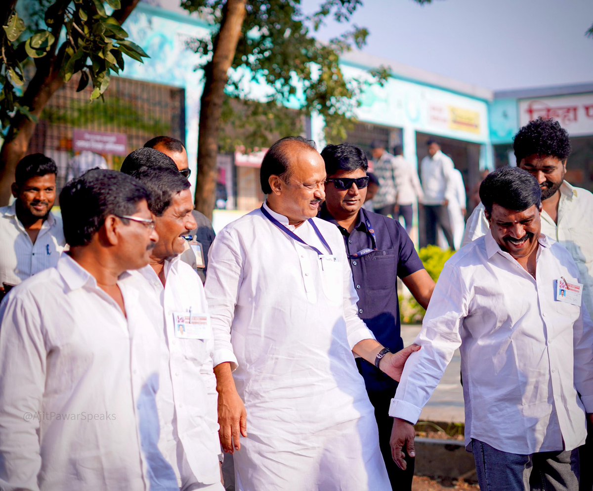 AjitPawarSpeaks's tweet photo. बारामती विधानसभा मतदारसंघातील विविध मतदान केंद्रांवर जाऊन भेट दिली.

#विजयी_भव_महाराष्ट्रवादी
#MaharashtraElection2024 https://t.co/LXwULJ8Eab