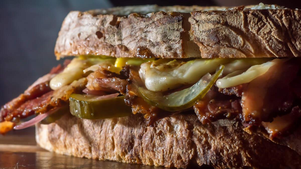 Beloved Texas Spot Named 'Best Hole-In-The-Wall Restaurant' In The State | KASE 100.7 kase1007.iheart.com/content/2024-1…