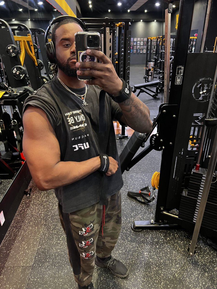 Im seeing all my homies puttin in that work, dont think i don’t see yall 

BIG ORCA WORKIN TOO