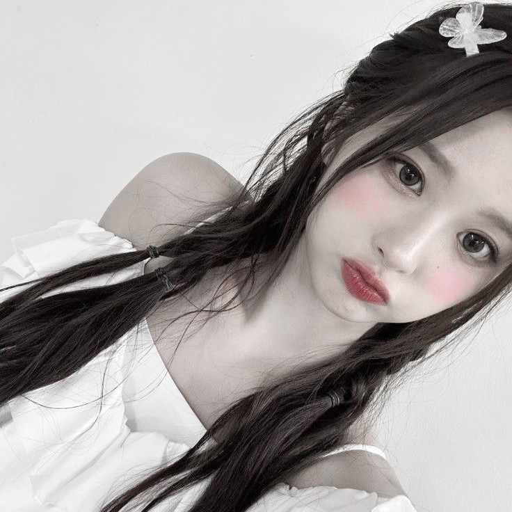 ㅤ
ㅤ ㅤ ㅤ                                                                                                                                                                  𑁍    ’   Yo soy tu gatita. Miau. Kitty! Uy!
ㅤ          Dulcesita como un daikiri.        
ㅤ