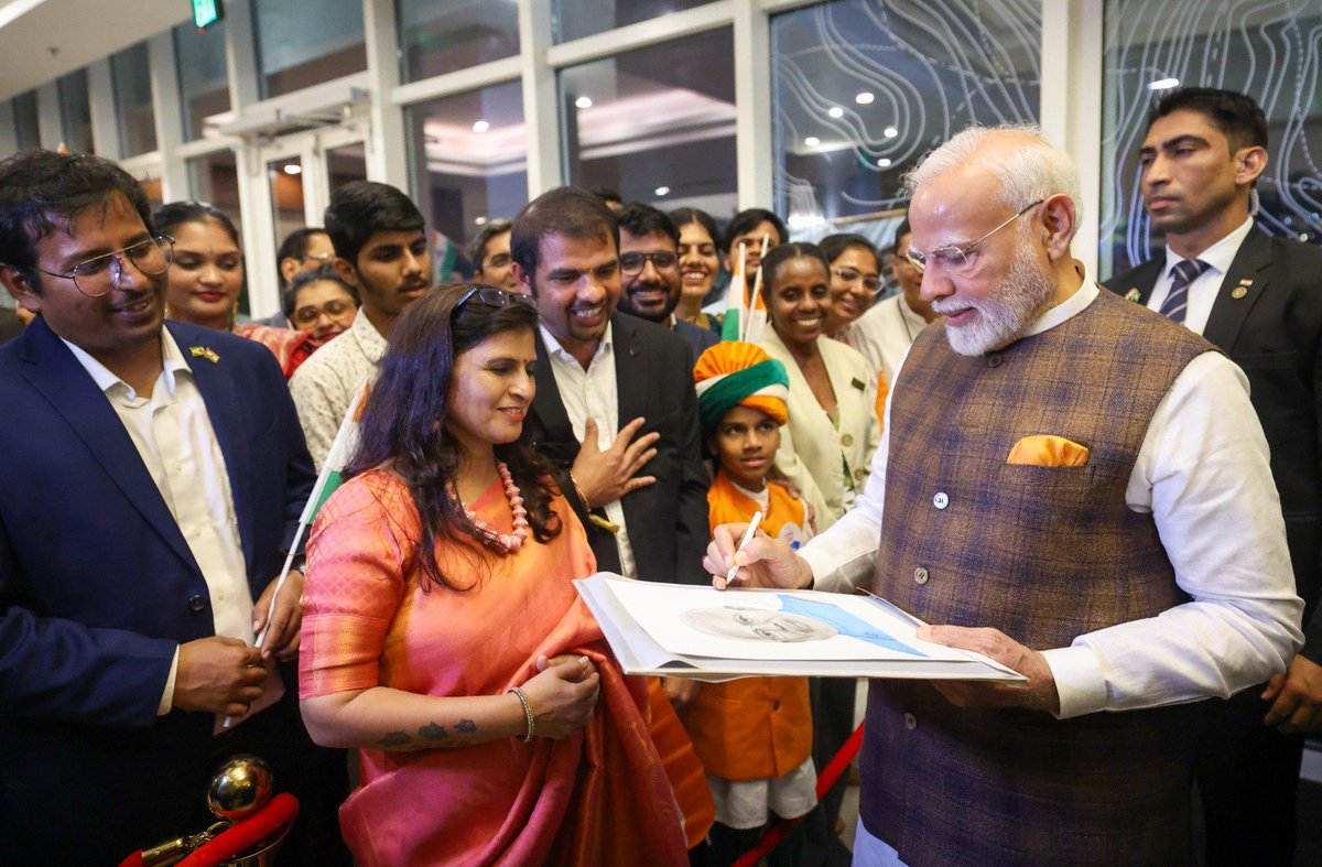narendramodi's tweet image. A heartfelt thank you to the Indian community in Guyana for their warm and spirited welcome. 

They have shown that distance is never a barrier to staying connected to one’s roots. Glad to see the community making a mark here across different sectors.