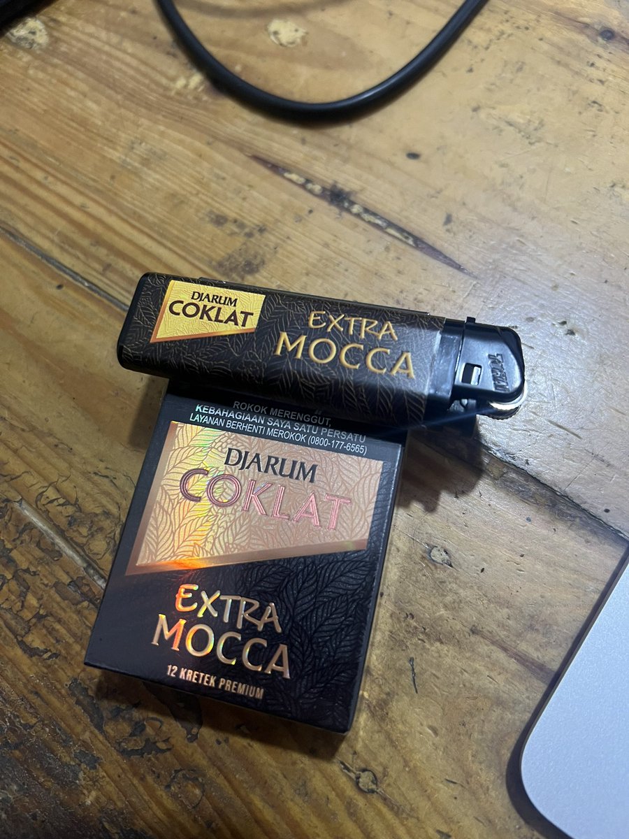 Wooooo baruuuu.
Kalian udah dapetin Djarum Coklat Extra Mocca ini belum?