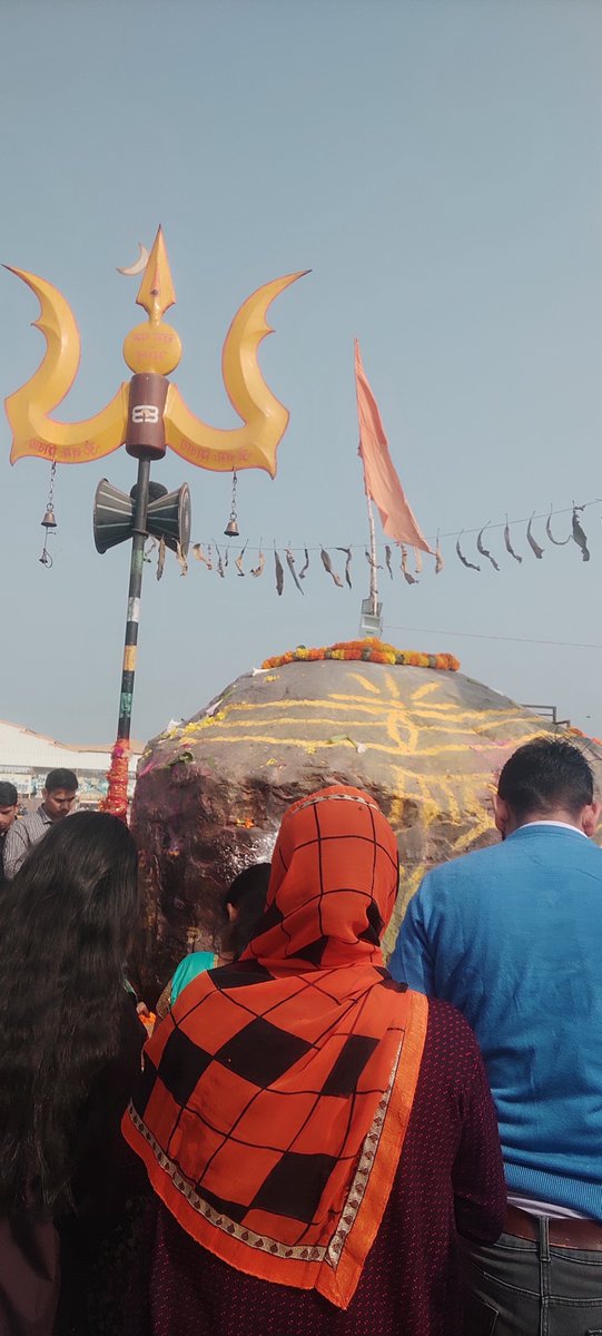 panditmishraji's tweet image. आज दिनांक 20-11-2024 बुधवार को कुबेरेश्वर धाम सीहोर के भव्य दर्शन
कुबेरेश्वर भंडारी आप सभी की मनोकामना पूरी करे
#kubereshwardhamsehore #kubereshwarmahadev #sihorewale 
#kubereshwardhamkeupay #pandit_pradeep_ji_mishra #aarti 
#Jyotirlinga #BhogAarti  #darshan