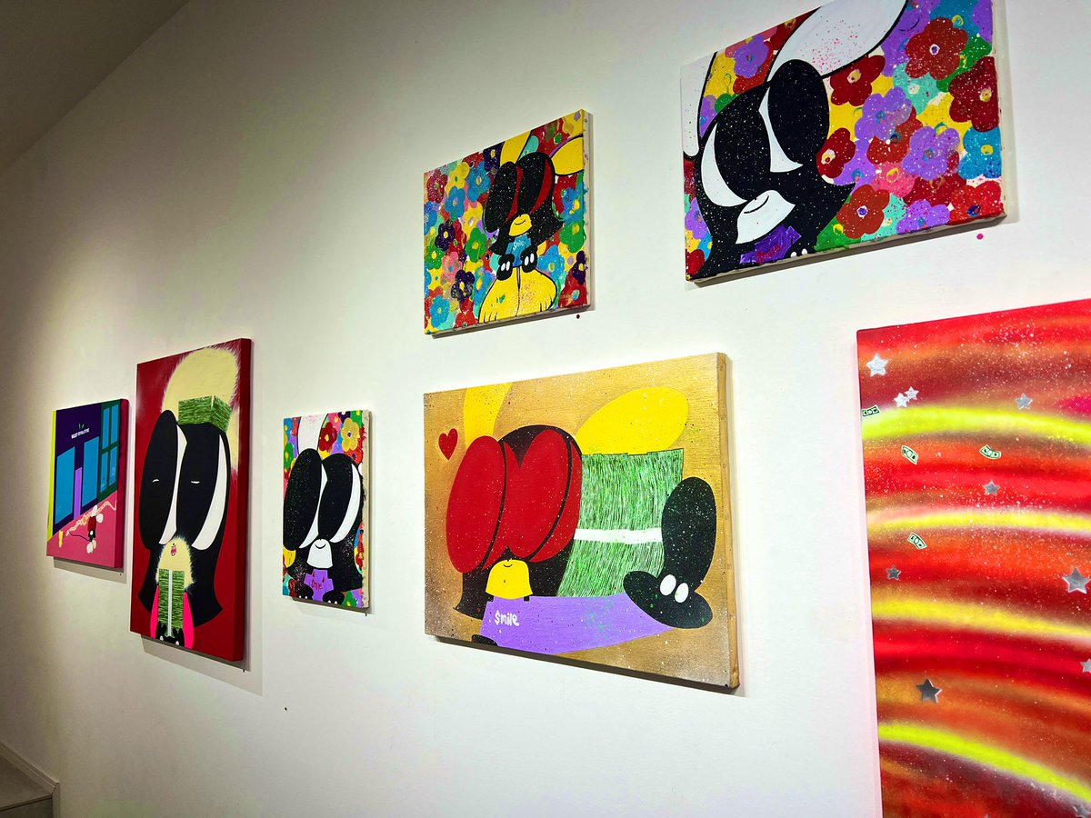 ishizaki_saori's tweet photo. 展示が面白そうだったので、Feb gallery tokyo( @febgallerytokyo )の展示を見てきました🙌
立体から平面の作品まで同じキャラクターが乗っ取っているというコンセプトが面白い👯‍♀️✨
この建物での展示が今回ので最後らしく😭
ギャラリー自体も素敵なので是非見にきて欲しいです🫶✨
24日（日）まで！ https://t.co/VvilbzTqBz
