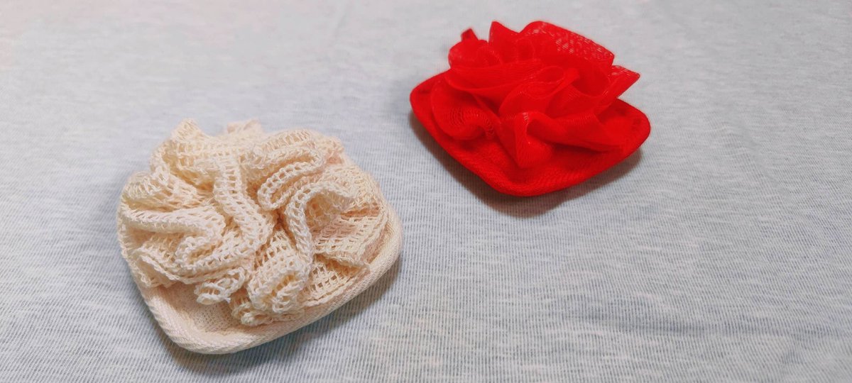 skincares.

#bath #bathrooom #bathsponge #spatools #spa #ecofriendly #ecofriendlyproducts #bodycare #bodycareproducts #skincare #skincareproducts #wellness #homeliving #loofah #bamboo #bamboobrush #naturalplantproducts #massagetools #health #cosmetic #makeup #remove