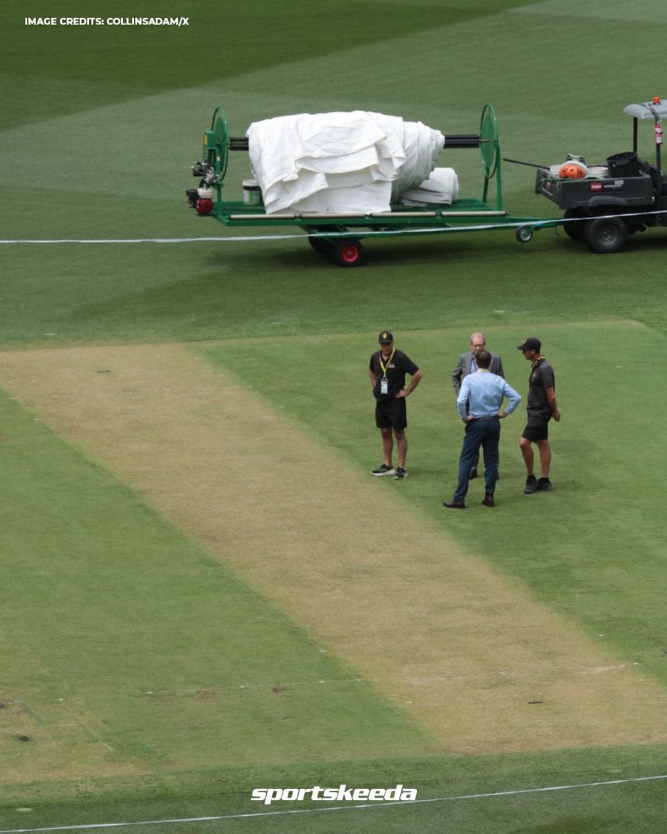 noorgulabo143's tweet photo. Take a closer look at the Perth pitch for the first Test between Australia and India in the Border-Gavaskar Trophy 🔥🏟️

#AUSvIND #Tests #Perth #Cricket #Sportskeeda https://t.co/Ca0kz4K4jq