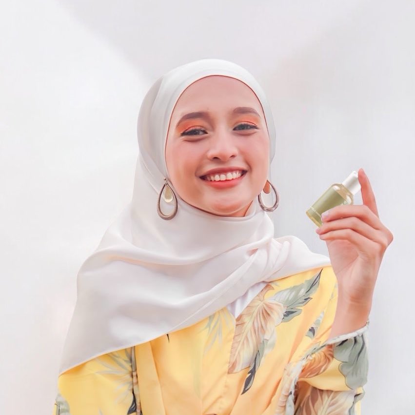 Glow better, not harder ✨💚

Your skin’s new favorite pick-me-up will be dropping soon to keep it fresh, dewy, and oh-so-happy. 

#Niacintella #YourskinbesT 🌿