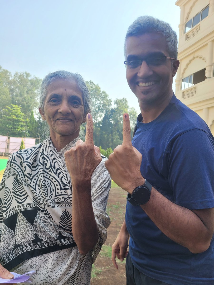 Very efficient system of voting. VVPAT makes the EVM process super transparent. 6 people ahead in queue at 7:30am. Took 15 mins to clear the queue, but actual time inside was hardly 2-3 minutes.