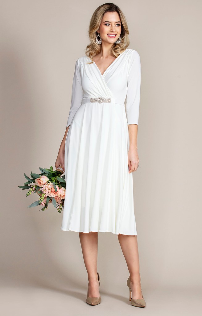 AlieStreet's tweet image. Keep it simple.
Feel beautiful. 

Annie Dress.
Ivory - ASANIS

#intimatewedding #bridetobe #weddingday #aliestreetlondon