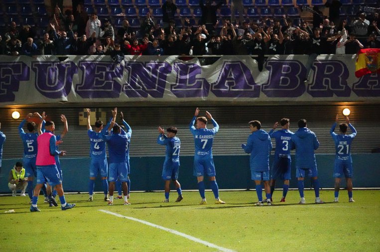 Gran semana de trabajo que estamos afrontando con la máxima ambición y con ganas de seguir emocionando a nuestra afición.
🔵🔵⚽️

Sábado 21:30