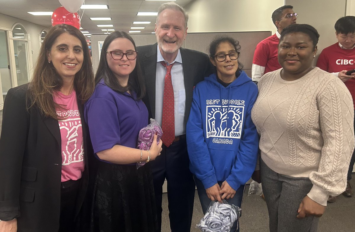 BestBuddiesCND's tweet image. It’s the 40th #CIBCMiracleDay!🎈 Best Buddies Canada is proud to be invited on this monumental day, alongside some incredible charitable partners. But the real stars of the day are our Best Buddies!✨

#bestbuddies  #cibc #miracleday