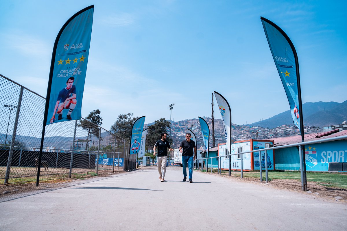 ClubSCristal's tweet photo. ¡Bienvenido a casa! 🙌

➡️ Hoy, nuestro Director Deportivo Gustavo Zevallos tuvo su primer día en La Florida y tuvo contacto con las diferentes áreas que forman parte del club, empezando a dejar todo listo para el inicio de la temporada 2025. 💪

#FuerzaCristal https://t.co/TJqwd00eWg
