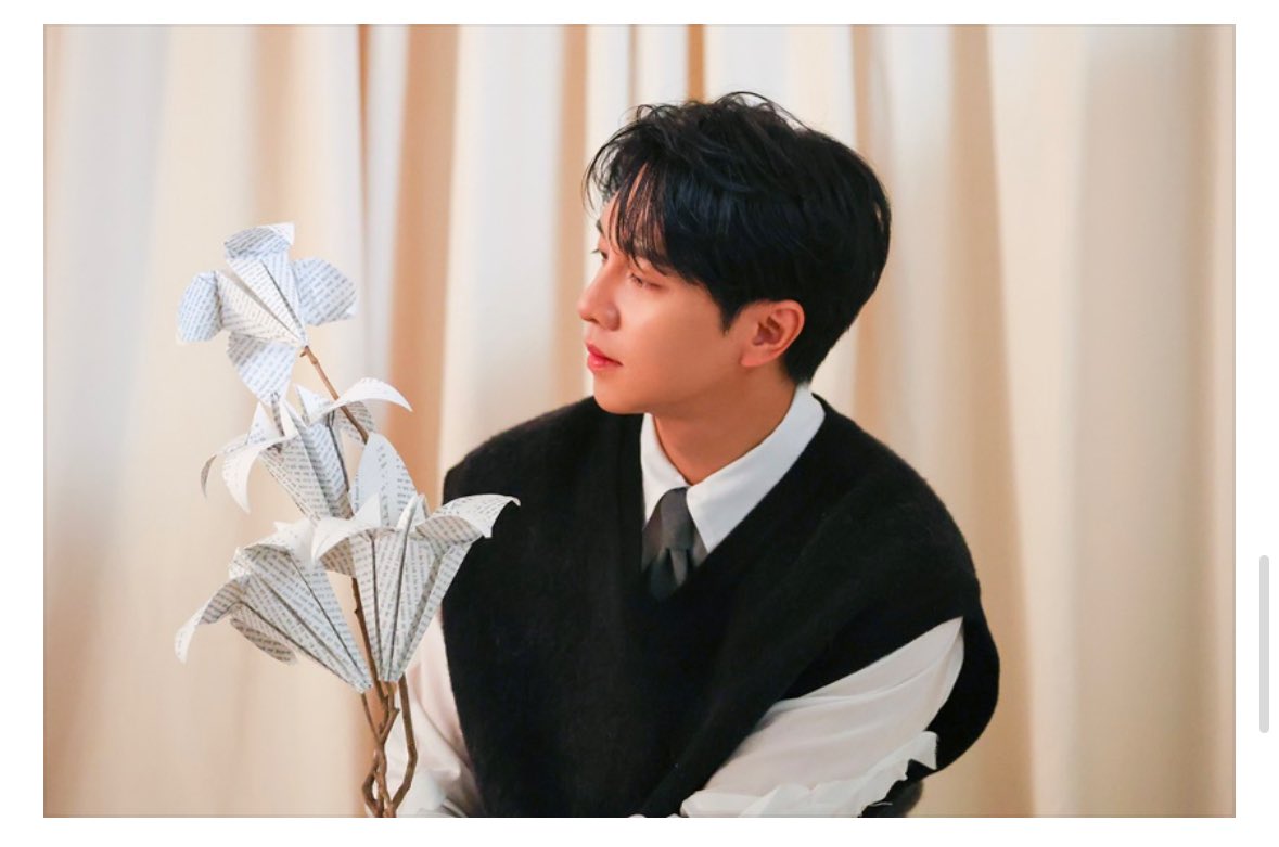 승기 내 사랑💕💕💕

Pls don't stop supporting Seunggi! He's been through a lot, he deserves some love! This album almost didn’t make it on time!!!!Let's aim for 2M views of the MV by 6PM KST!❤️SPREAD THE MESSAGE 

#LeeSeungGi #With❤️

youtu.be/ig9rHFEP8Jc?si…