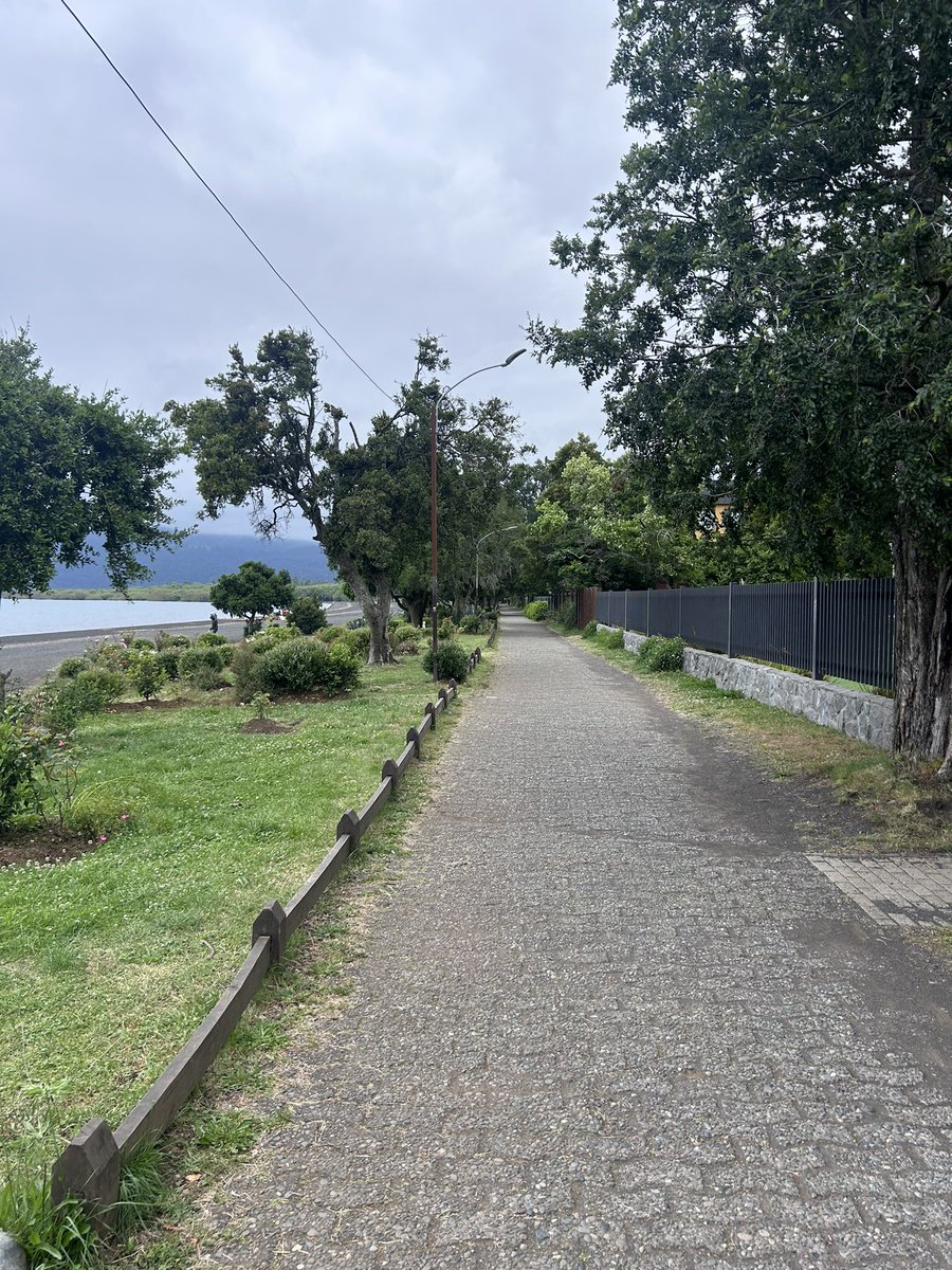 Skøn tur rundt i Pucón. Benene er lidt tunge, men giver også mening efter de to sidste dages vandringer. Blandt andet op på toppen af den aktive vulkan Villarrica!
Men bare så rart med en løbetur! #TwRundk