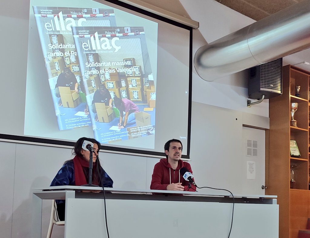 1/2Aquest vespre, la <a href="/Revistaelllac/">Revista El Llaç</a> ha fet un exercici de proximitat i transparència amb una trobada amb subscriptors i lectors per valorar i opinar sobre aquest canvi de rumb iniciat al 2023 amb un nou format, disseny i contingut. Una posada al dia i salt qualitatiu important.