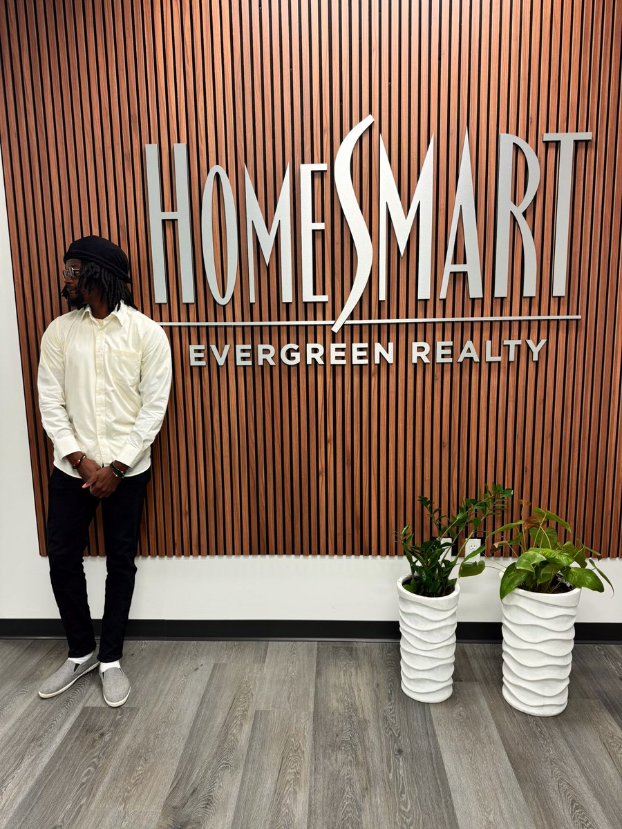 ArthurJoneslll's tweet photo. Speak it, Live it, Do it! โจ
Letโs Win Together! ๐ฅ
A lot of opportunities for RealEstate! ๐ก
Whether youโre an investor or a first time home buyer!
DM me and letโs work for it! ๐๐๐๐๐พโจโฎ๏ธ๐ค๐พ
P.S the house featured is for sale! Tap in!
More โน๏ธ https://t.co/v1QMXx8jxZ https://t.co/kwgEmkVAbk