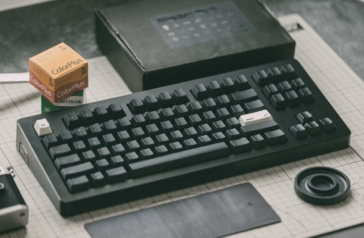 New Items at our store: 

SW La Vie en Rose: divinikey.com/products/sw-la…

Maestro: divinikey.com/products/sw-ma…

Munchen Schwarz: divinikey.com/products/lelel…

Studio Dragon Scale Wrist Rest: divinikey.com/products/lynn-…