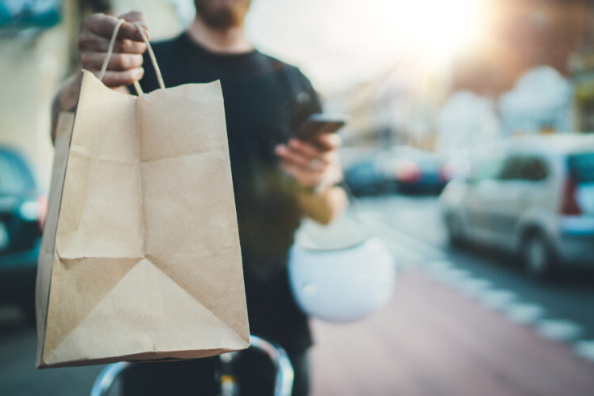 JuanLaceyFCB's tweet photo. Depending on where you are at, your next online food order may come from a ghost restaurant or ghost kitchen. What exactly is a ghost restaurant?

(see article: https://t.co/cf7V8CTO8L) #GhostRestaurant #VirtualKitchen #restaurant #UberEats #DoorDash #Grubhub #FarmsCloseBy https://t.co/yU1w1LgrYt