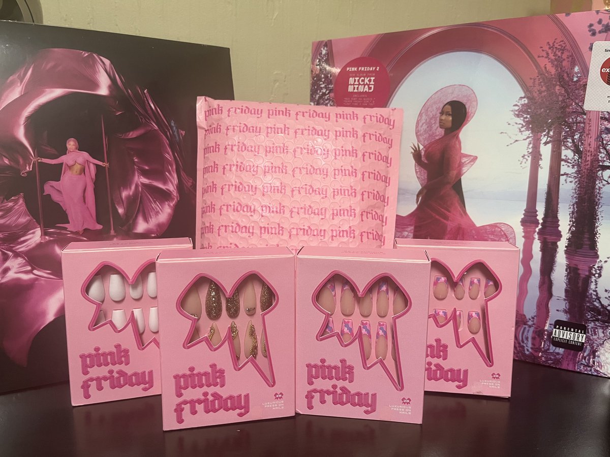 BadGirlChunLi's tweet photo. .@NICKIMINAJ thank you so much. The @pinkfridaynails you sent me for my birthday have arrived! ๐ฅณ๐
๐พ Theyโre so pretty and I canโt wait to try them on. Youโve blessed me so much this year.๐ฉท Thank you Queen.๐ซถ๐พ #pinkfridaynails #PFNails
Thank you to @celebslovenicki. I didnโt know I could choose two sets of nails along with the merch and he made sure I knew.๐ซถ๐พ