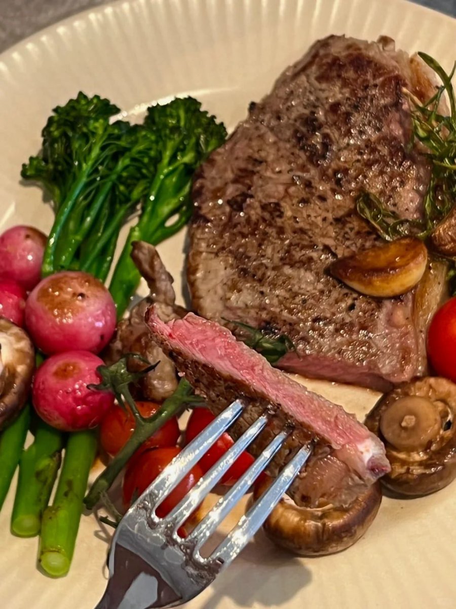 komplex06's tweet image. Dinner is best when it’s served sizzling!😋🥩