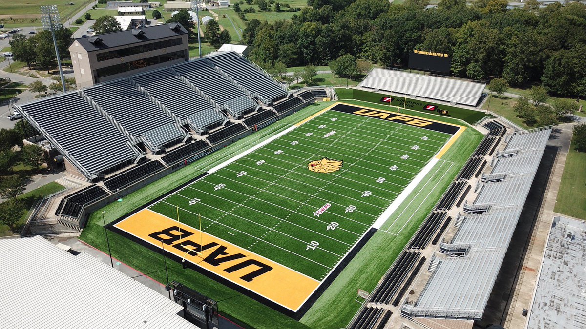 Still on the hunt for game changers to bring in at the Mid-Year and sign on February 5th‼️‼️‼️

Grad Transfers, Transfers, JUCO, HS 2025’s, where you at?? 👀👀

#RestoreThePride🦁🦁 #GoldStandard 🟨⬛️