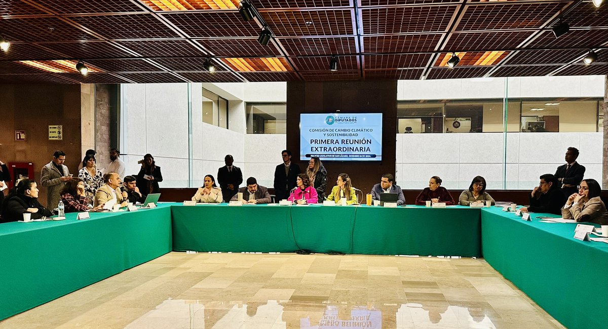 ArmentaMag14966's tweet photo. ¡Amigos,🙋🏻♀️ excelente día!☀️
Les comparto que estamos presentes en la Cámara de Diputados - H. Congreso de la Unión , en la primera reunión extraordinaria de la Comisión de Cambio Climático y Sostenibilidad. 🌳
#EsTiempoDeMujeresTransformadoras #diputadafederal #mao #Dtto3 https://t.co/lR3quIohZ7