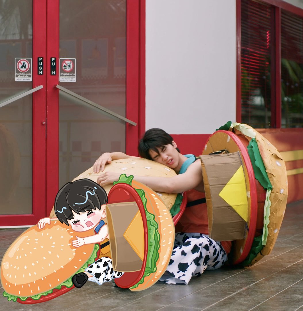 Hamburger 🍔 

 #TheHeartKillersEP3
#dunknatachai