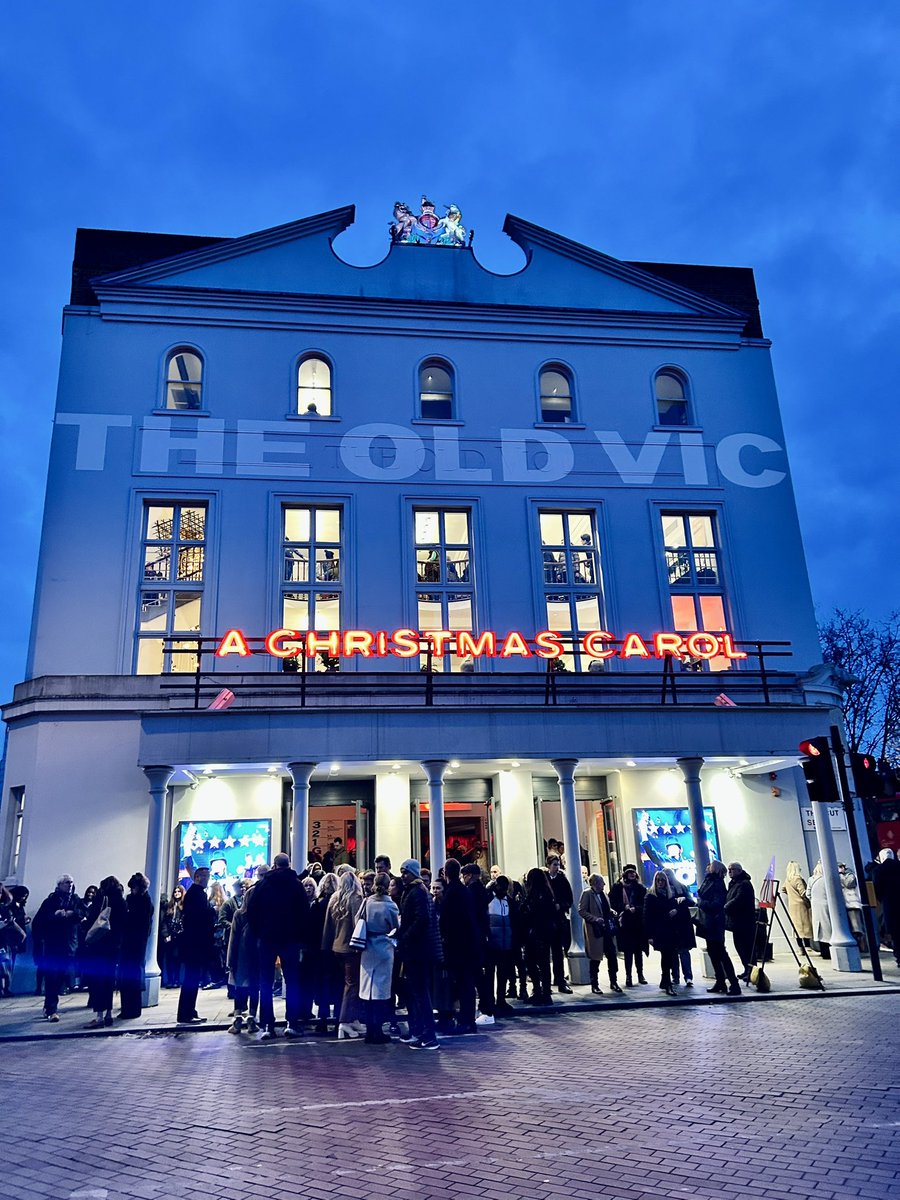 Our 6th annual visit to watch the Old Vic’s A Christmas Carol and, once again, we left after experiencing a piece of Christmas magic. Joy in a production. We are back again in a few weeks time and already can’t wait! <a href="/oldvictheatre/">The Old Vic</a> 🎄 ❄️