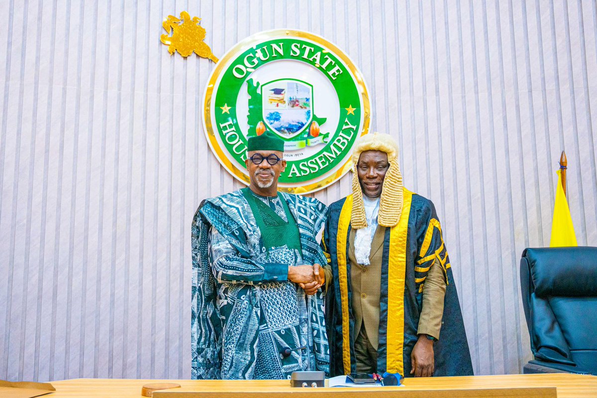 Letter_to_Jack's tweet photo. JUST IN: Governor @DapoAbiodunCON presents ₦1.054trn Appropriation Bill to the Ogun State House of Assembly. 

—The Governor presented the budget, titled “Budget of Hope and Prosperity” of ₦1,054,542,020,147.47 to the State House of Assembly earlier today as the State's proposed budget for 2025.

—-The budget is made up of ₦453.56 billion as Recurrent Expenditure and ₦600.98 billion as Capital Expenditures.

•••Sectoral Breakdown: 

-Infrastructure: ₦284.456bn (27%)

-Education: ₦117.83bn. (11.7%)

-Health: ₦134.538bn. (13%)

-Housing and Community Development: ₦66.382bn. (6%)

-Agriculture and Industry: ₦65.387bn. (6%)

-Recreation, Culture and Religion: ₦25.27bn (2%)

-Social protection: ₦39.836bn (4%) etc. 

•••Key Physical Capital Projects to be executed in the 2025 budget: 

—Extension of the Redline Metro Rail from Agbado to Kajola, Blueline Metro Rail from Okokomaiko-Agbara/Lusada, and the Purpleline Metro Rail line.

•••Funding of the 2025 budget (projected estimates) : 

-OGIRS: ₦120.97 billion. 

-MDAs: ₦193.85  {OGIRS + MDAs total = ₦314.82 billion}

-Statutory allocations from the Federal Government, including VAT, are projected at ₦228.06 billion. 

-Capital receipts comprising internal and external loans as well as grants and aids are estimated at ₦472.66 billion.

Speaking after the presentation, the governor said: "We will continue to accord priority attention to the completion of ongoing projects across the ISEYA development pillars; projects with revenue potentials; projects that enhance employment generation; projects consistent with priorities articulated in the State Economic Development Plan & Strategy 2021 – 2025.”

"Projects that align with the seven thematic areas contained in the Medium-Term National Development Plan 2021-2025, namely: Economic Growth and Development; Infrastructure; Public Administration (Governance, Security, and International Relations); Human Capital Development; Social Development; Regional Development; Plan Implementation, Communication, Financing, Monitoring, and Evaluation," the governor noted.

Giving a review of the 2024 budget, Governor Abiodun said the state had achieved 79% of its pro-rated revenue target and 56% of its pro-rated expenditure target as of September 30, emphasizing that the performance over the past few years underscores the state's fiscal reliability.

"Our internally generated revenue capacity remains commendable among sub-national entities. We will continue to leverage existing statutes to enhance revenue transparency, broaden the base, and strengthen the state's finances without imposing additional burdens on residents," the governor assured.