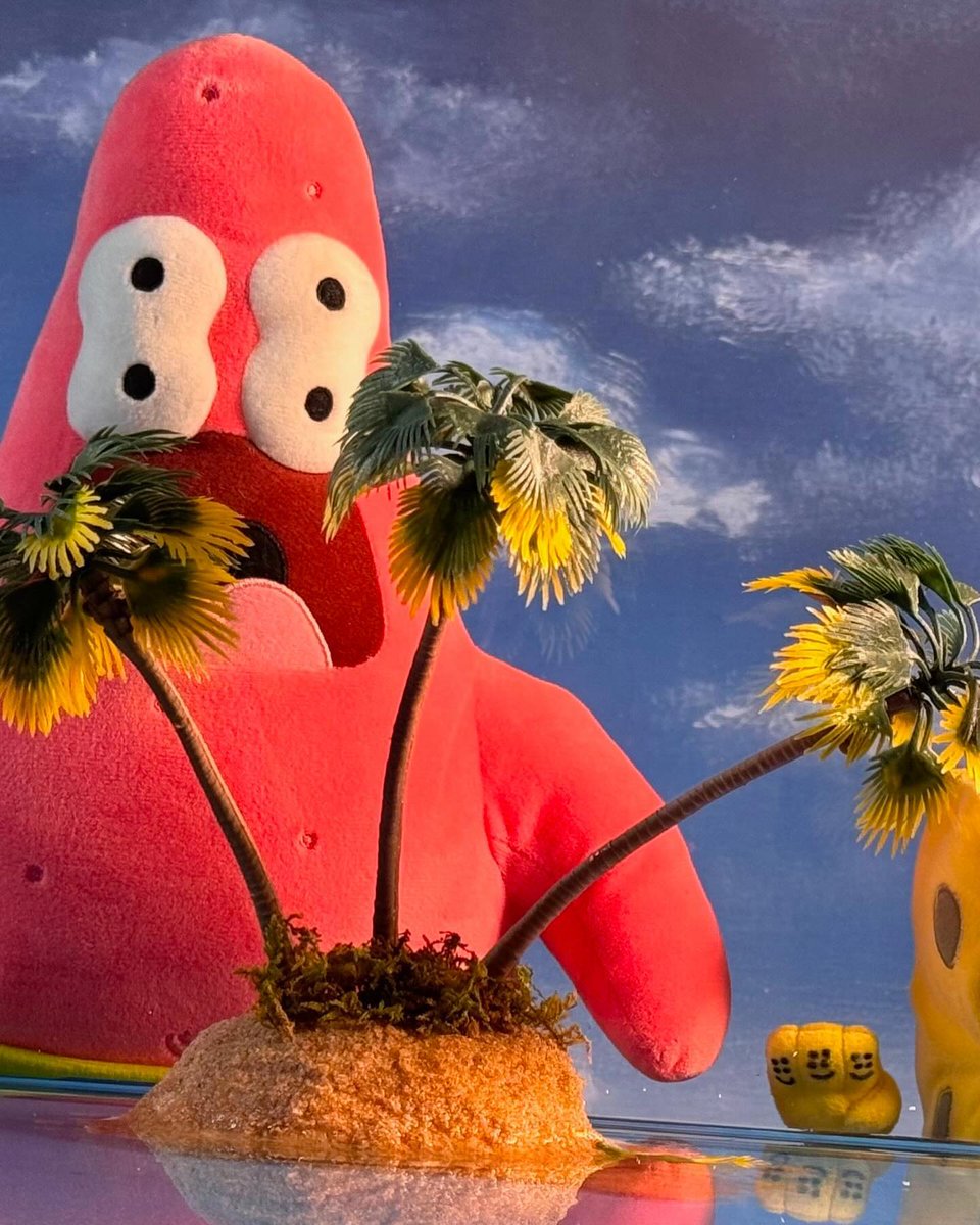 UNIQLO x Spongebob x Cactus Plant Flea Market loading...