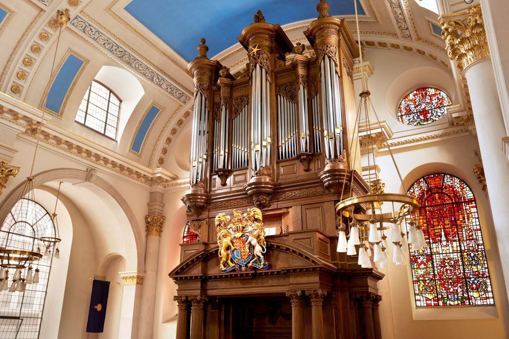 Cathedral Music Trust (@_cathedralmusic) on Twitter photo Today's <a href="/BBCRadio3/">BBC Radio 3</a> broadcast of Choral #Evensong came from <a href="/BowBellsChurch/">St Mary-le-Bow Church</a> with <a href="/StMartinsVoices/">St Martin's Voices</a>
Catch up now to enjoy music by French composers Gounod, Villette and Fauré, to mark the reopening of Notre Dame Cathedral in Paris ⛪️🇫🇷🎶
🔗 bbc.co.uk/sounds/play/m0… Today's <a href="/BBCRadio3/">BBC Radio 3</a> broadcast of Choral #Evensong came from <a href="/BowBellsChurch/">St Mary-le-Bow Church</a> with <a href="/StMartinsVoices/">St Martin's Voices</a>
Catch up now to enjoy music by French composers Gounod, Villette and Fauré, to mark the reopening of Notre Dame Cathedral in Paris ⛪️🇫🇷🎶
🔗 bbc.co.uk/sounds/play/m0…