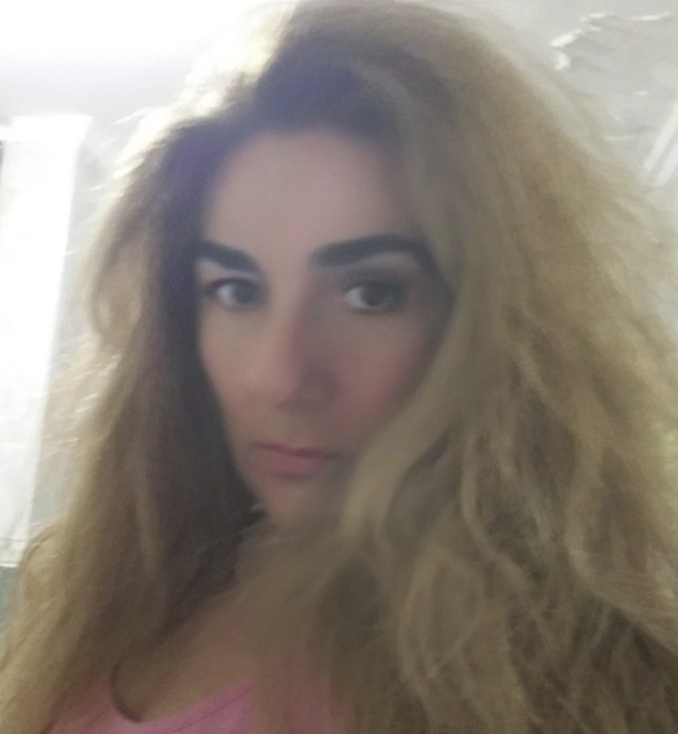 Hayattan azar işittim incindim diye üzülme fırça darbesi olmadan resim yapılmıyor.