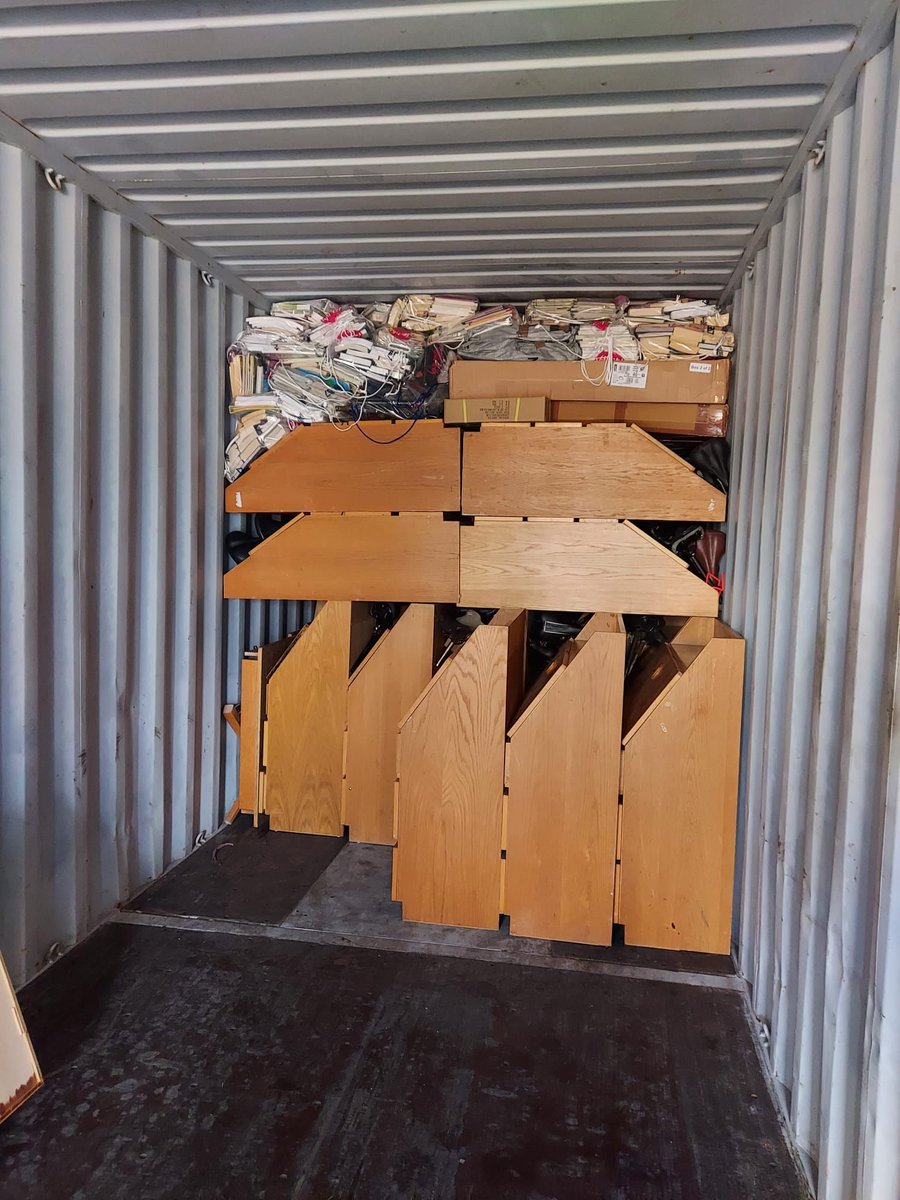 CycleOfGoodUK's tweet image. Last container of the year, we managed to squeeze one in before Christmas. 
Packing at its best! Thanks to everyone that made this possible.🚛
cycleofgood.com
buff.ly/3ZiN3VS
#PackedToPerfection #Donations #Volunteers
