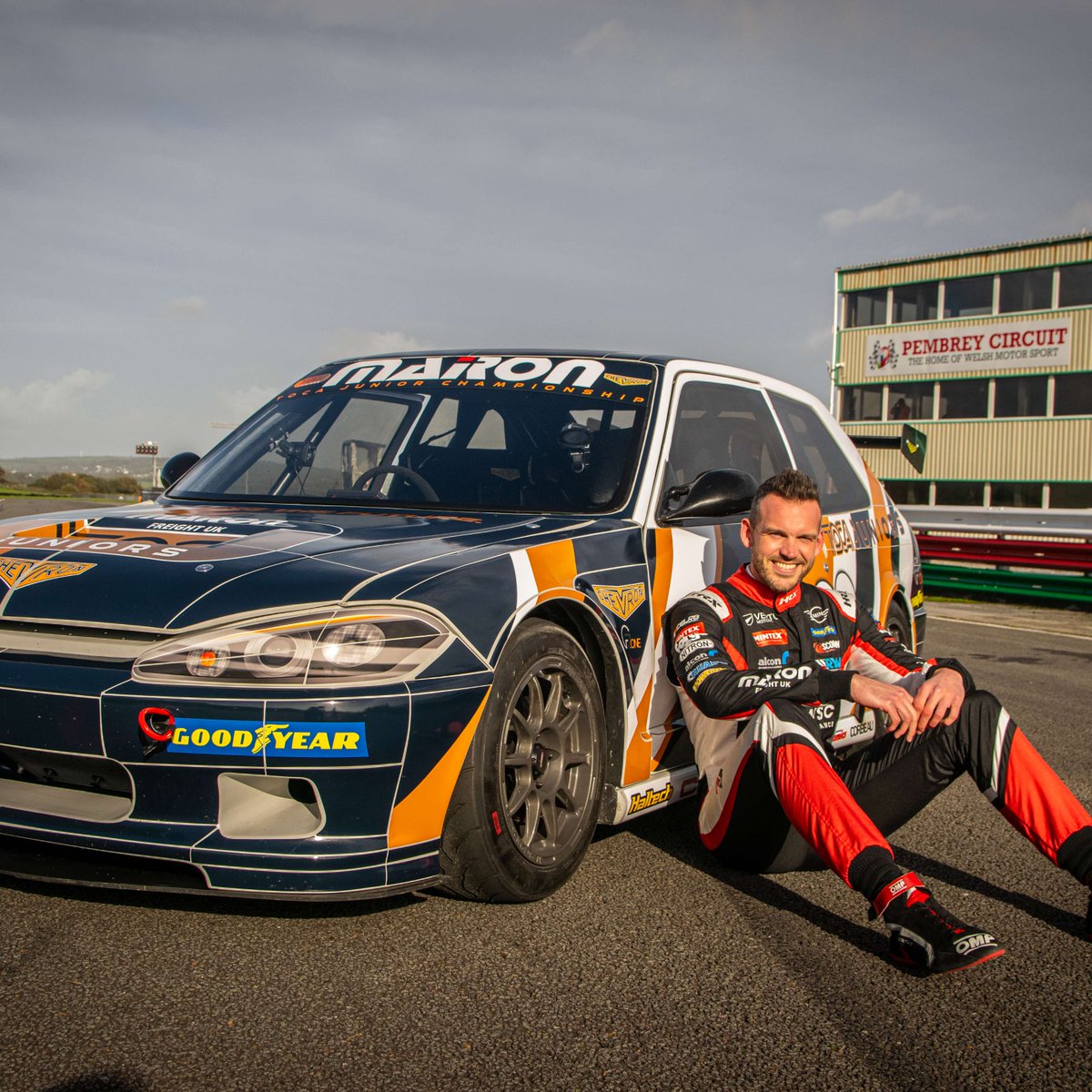 tocajnrofficial's tweet image. Our title sponsor Mairon Freight CEO Tommy Watson threw the car around Pembrey Circuit this October, and was pleasantly surprised at the buzz he was left with. Listen to his audio interview with Steve of Cre8Media online now!

 #MaironFreight #PembreyCircuit #Cre8Media