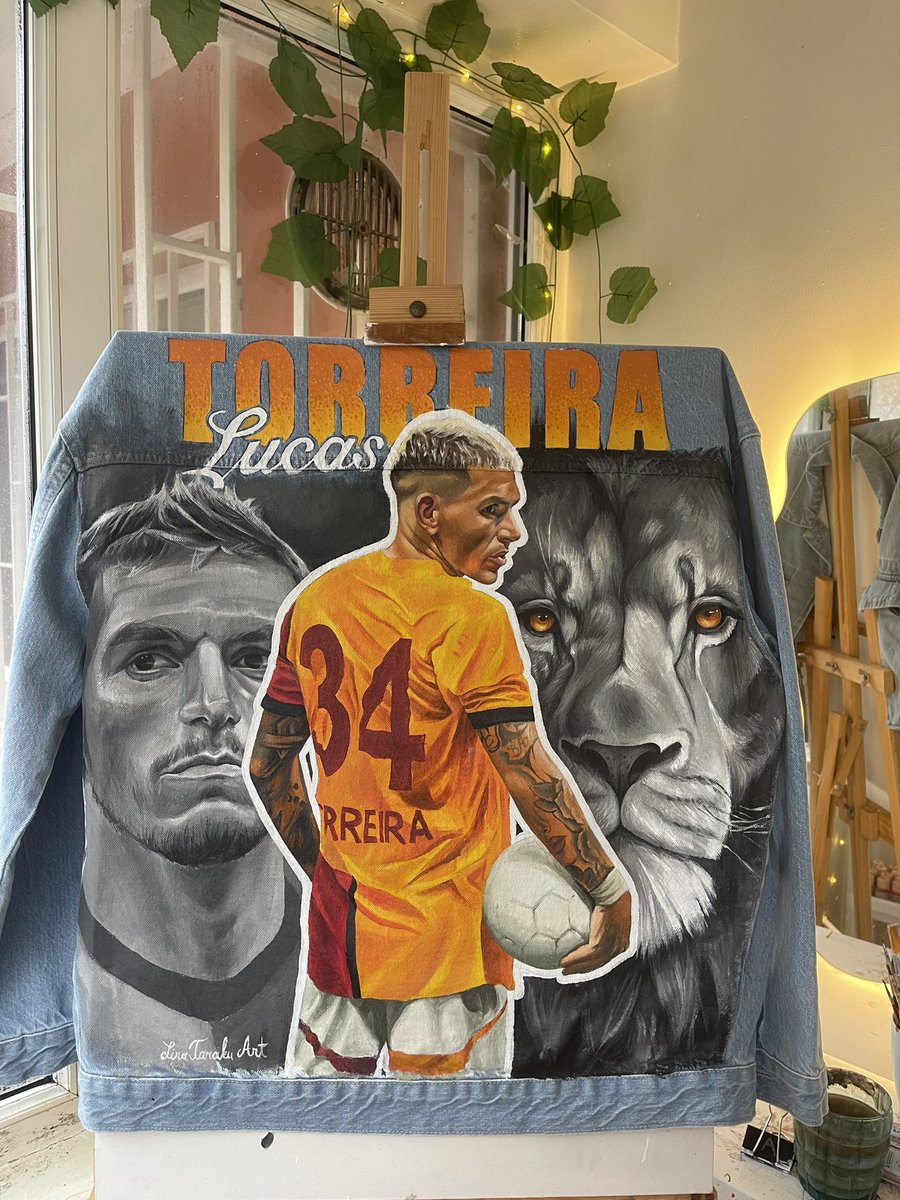 Bir ceket daha sahibine teslim edildi💛❤️
#torreira #Galatasaray