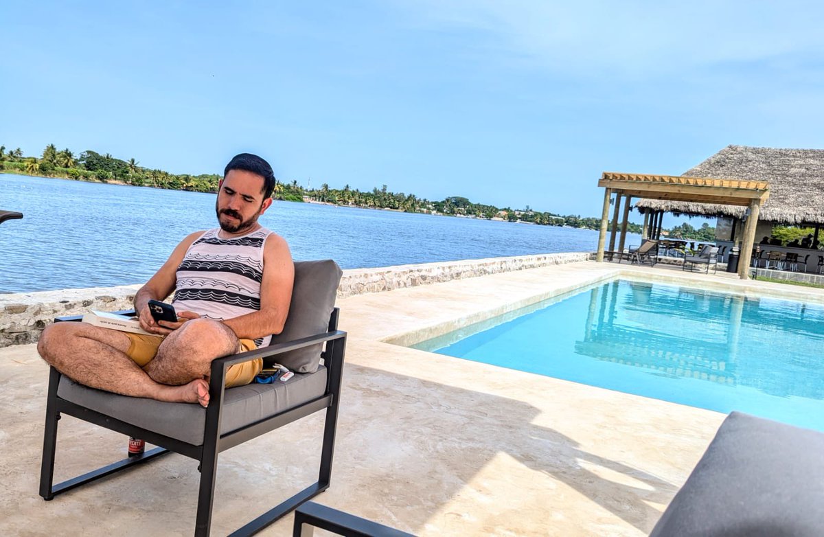 Cualquiera de estas 2 

(Ambas tomadas por @rickroquea ✨)