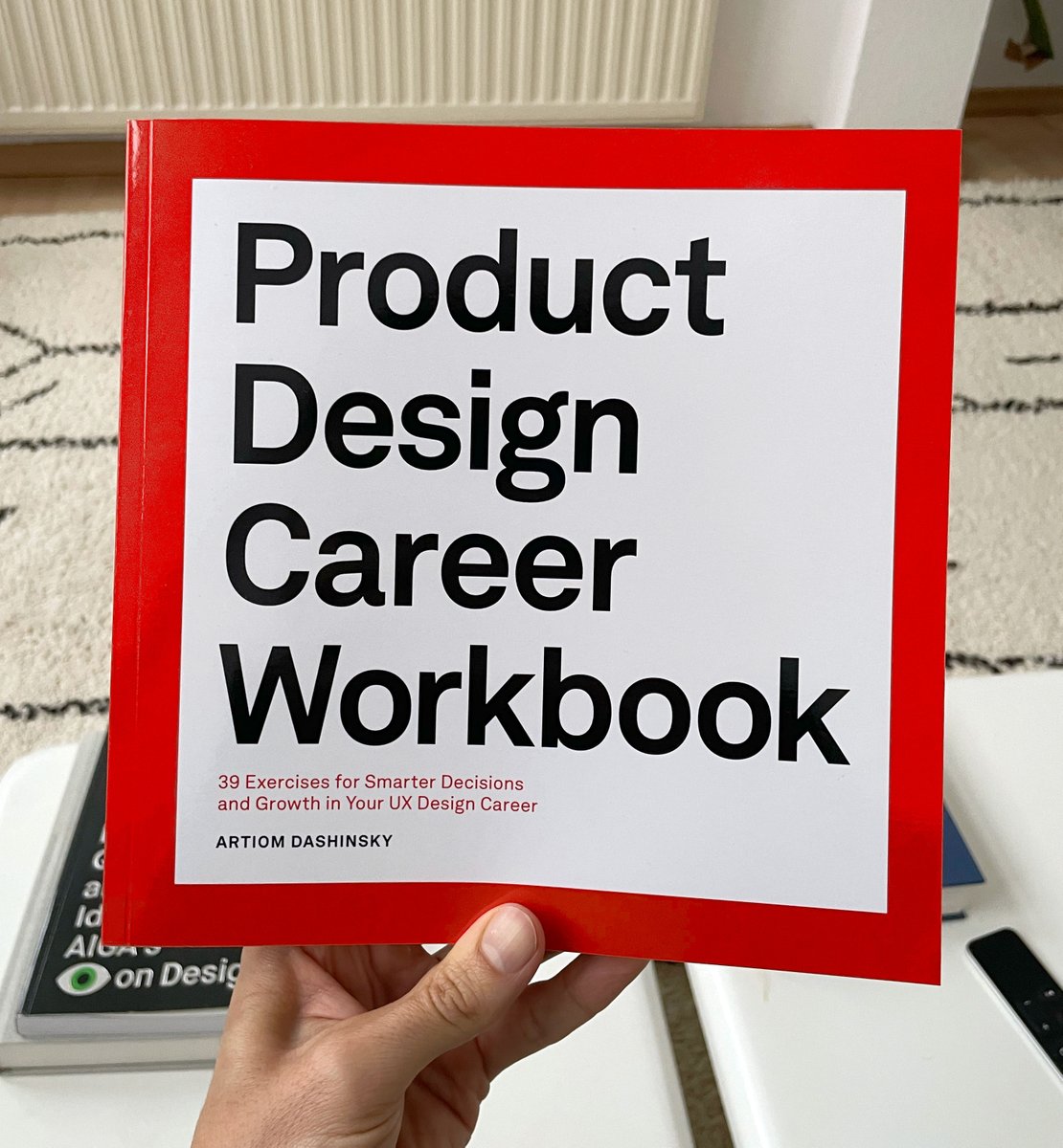 Today I'm launching my new book 🎉

"Product Design Career Workbook" is an actionable guide for growing your UX career.

Journaling helped me a lot both in my personal and professional life.

So I looked for a way to make it accessible to other designers as well >>>