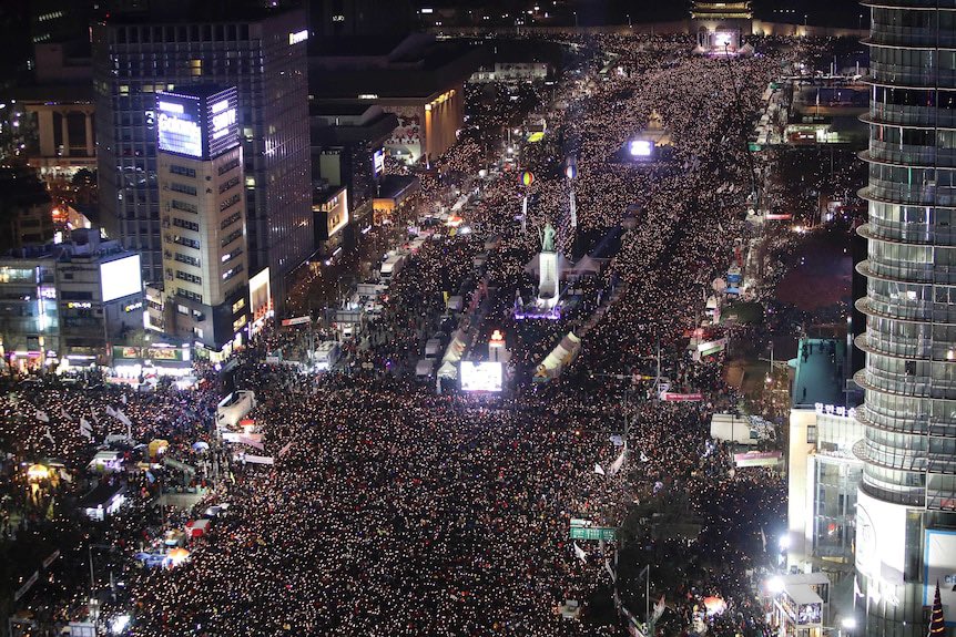 This is South Korea, they are marching towards the presidential palace to kick the president out. If tomorrow all Nairobians decide to march to statehouse and get kasongoo out of statehouse it’s game over, that’s how much power we have. Nchi sio ya Ruto ama Joho. WE THE PEOPLE.