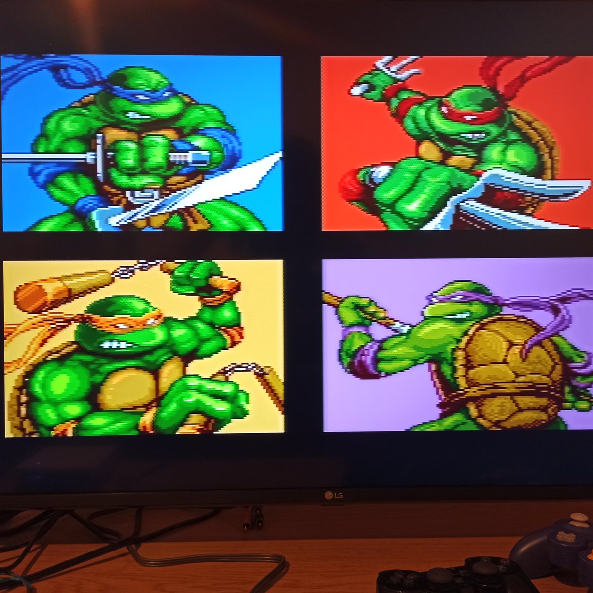 HippyTesla's tweet photo. A new #CouchWednesdays adventure is a-foot! 😏
Sasha and I are going after Shredder in #TeenageMutantNinjaTurtles #HyperstoneHeist for the #SEGAMegaDrive 🐢
Catch us live on Twitch & YouTube, dudes! Links in my bio 🔗
#TMNT #Konami #SEGAGenesis #SEGA #RetroGaming https://t.co/iSGS3ApONY