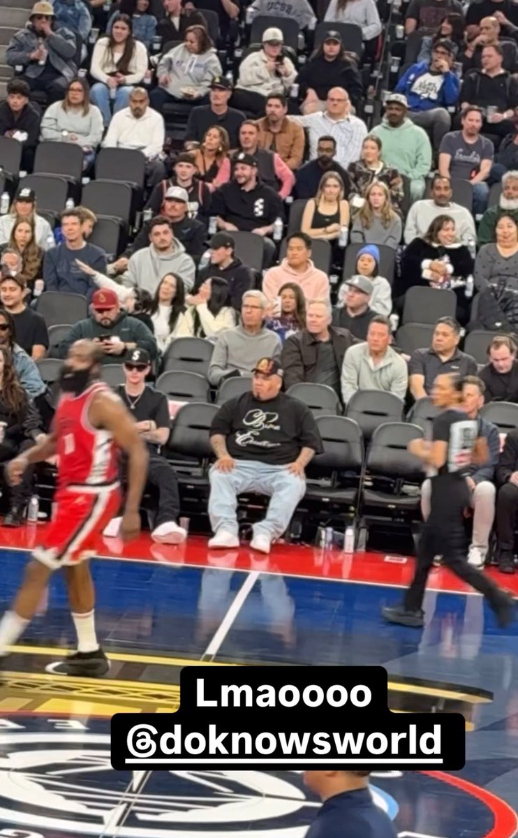 My boy <a href="/doknowsworld/">DUUNNOOHH 🌐</a> had 3 seats courtside #BetterLivin