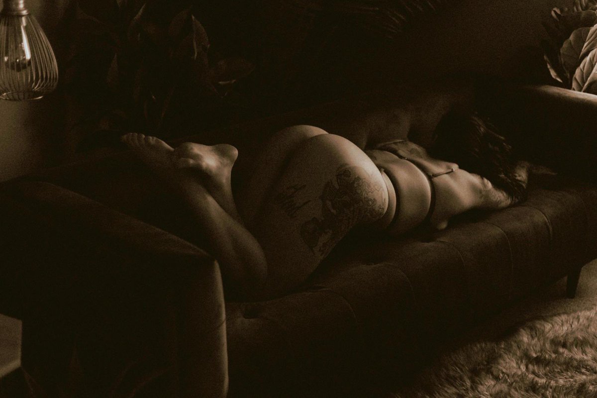 DemiDeveroux's tweet photo. I need a massage https://t.co/Wvut5Ua7n8