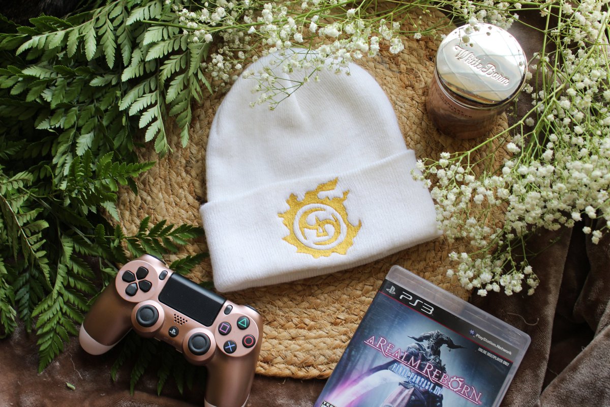 It's beanie season! ❄️ Keep your noggin toasty warm and show off your fandom pride with these picks (and more!) in my sh0p :) 

#ffxiv #finalfantasyxiv #dragonquest