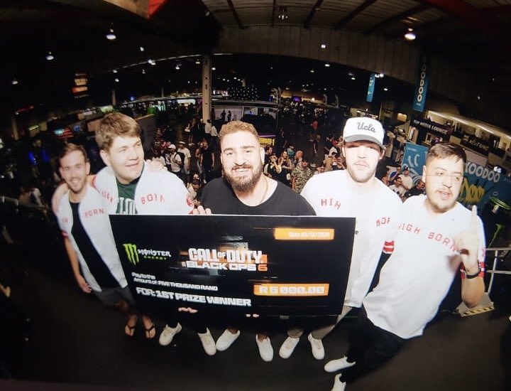HighBorn_GG's tweet image. We are the @MonsterEnergy @CallofDuty BO6 Lan champs 🔥🔥
We are so proud of you kings
👑 @LegendofZsaZsa
👑 @No_SolutionZA
👑 @Suprxme999
👑 @CBHeroz
Massive massive thank you to @Mettlestate and @rAgeExpo and @MonsterEnergy for hosting an amazing event you are legendary…