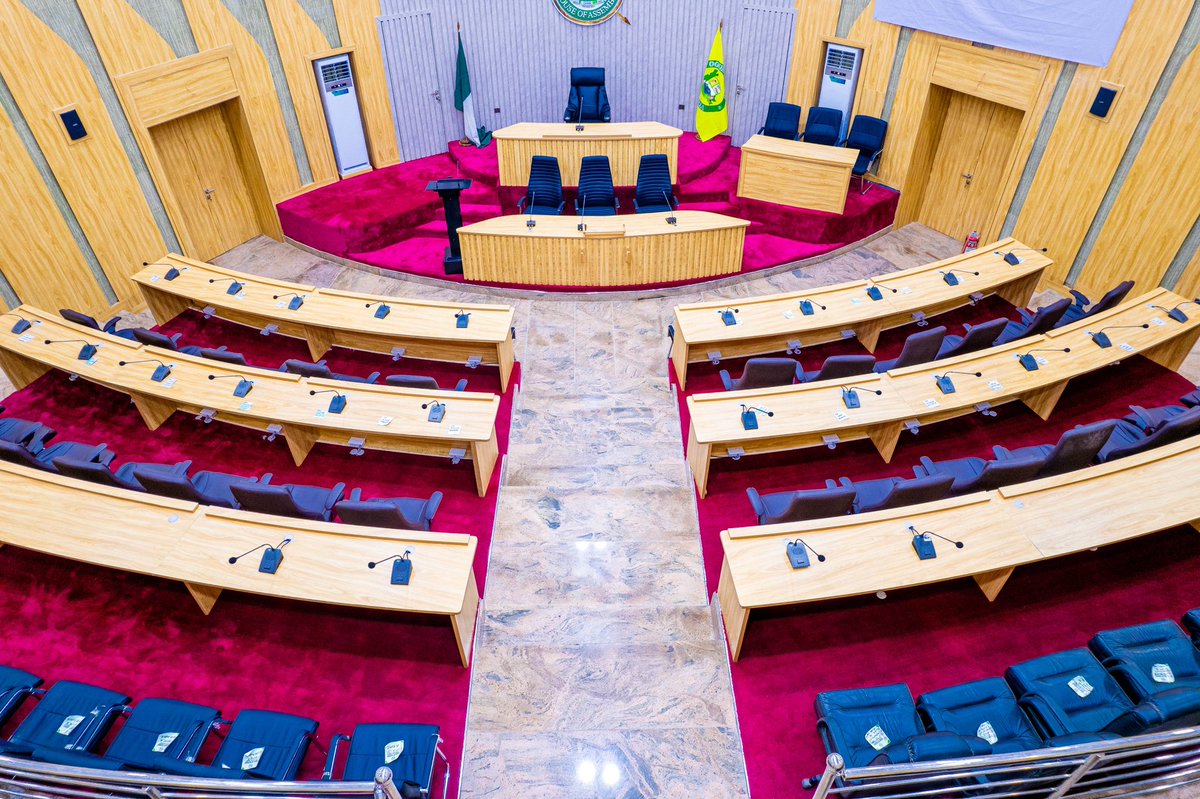 DapoAbiodunCON's tweet photo. I am pleased to announce the completion of the long-awaited renovation of the Ogun State House of Assembly Complex, which has stood for 45 years. Today, as I present the 2025 appropriation bill, I officially commission the newly renovated complex. https://t.co/nAHHSFm45G
