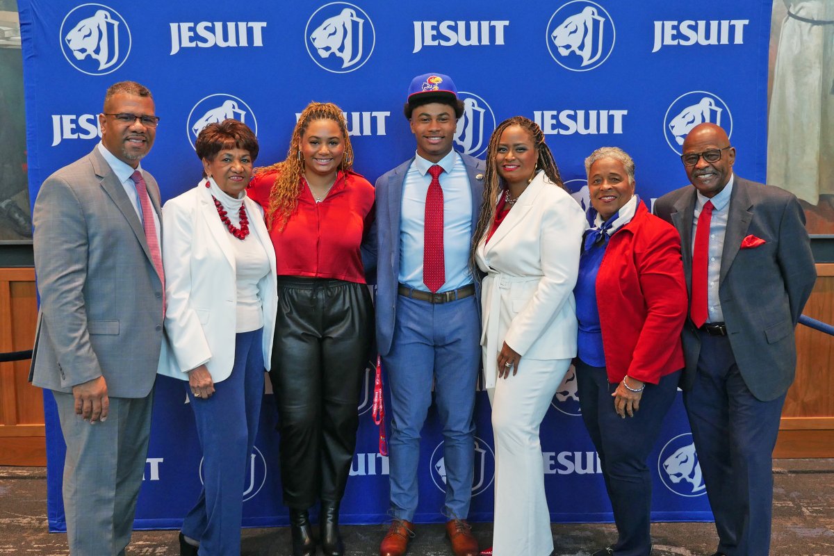 Jesuit Tampa tweet media