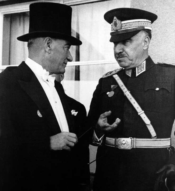 tarihiiimerak's tweet photo. Türkiye Cumhuriyeti Devleti’nin ilk ve son Mareşalleri. https://t.co/7BwABWspZx