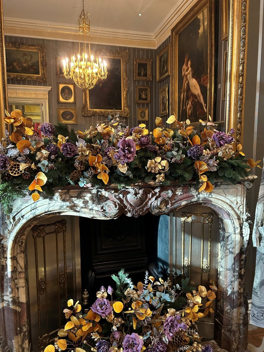 WallaceMuseum's tweet photo. Our museum is glowing with festive cheer! 🎄 Looking for unique holiday gifts? 🎁 Our museum shop is brimming with thoughtful treasures. Plan your visit today and celebrate the joy of the winter season with us.
-
#TheWallaceCollection #FestiveDecor #Christmas #HolidayMagic https://t.co/v2hZ3dwUWT