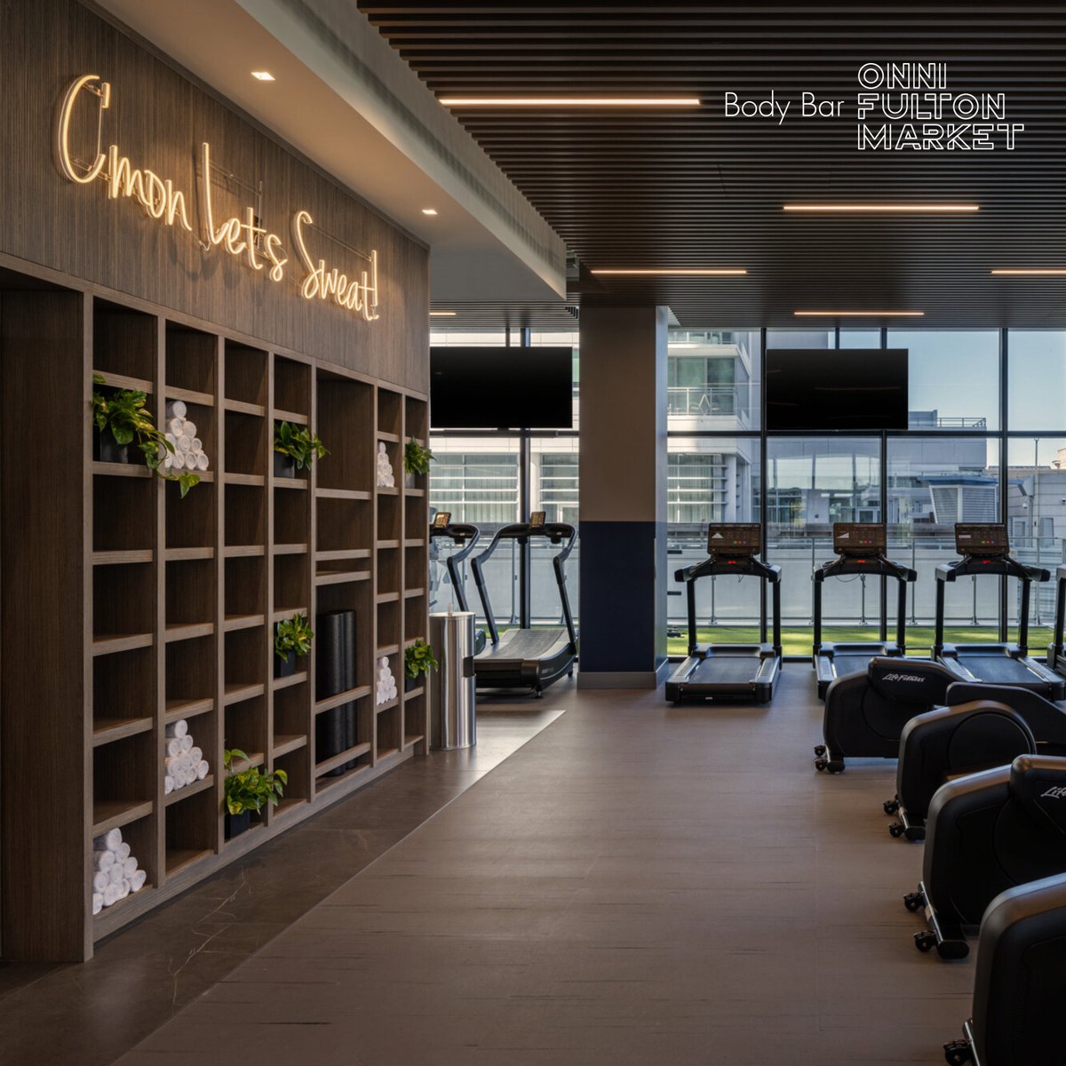 Find everything you need and more at Onni Fulton Market, Chicago’s newest community, with over 32,000 sq.ft. of private indoor and outdoor amenities.
Now leasing. Move in today. Learn more at onnifultonmarket.com.